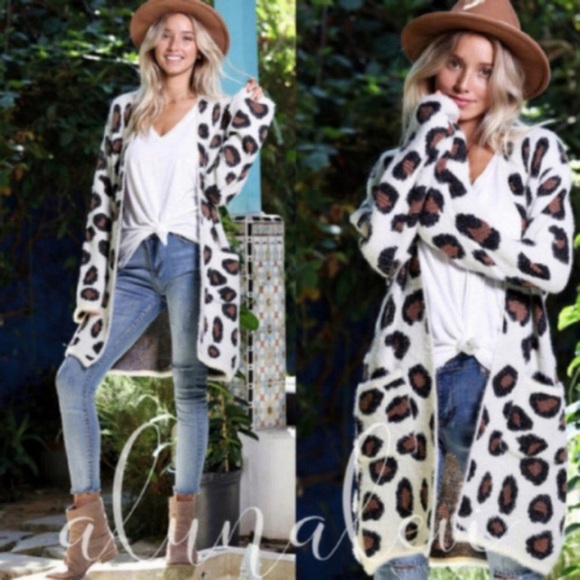🍁Warm and Furry Animal Print Cardigan🍁 - Picture 2 of 2